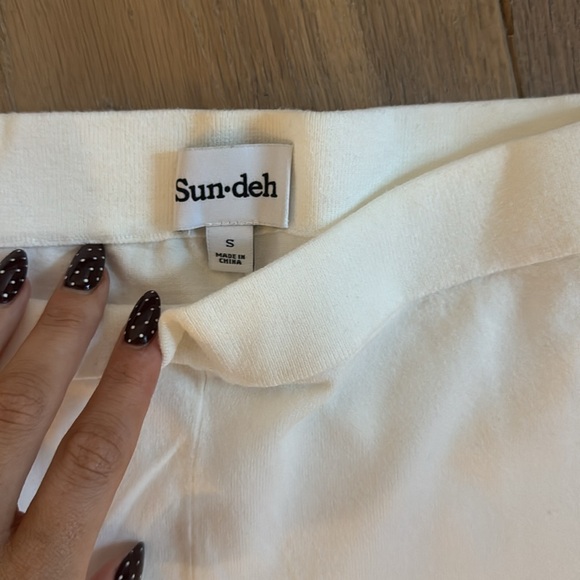 Aritzia Sunday Best White Lounge Pants - Picture 2 of 2